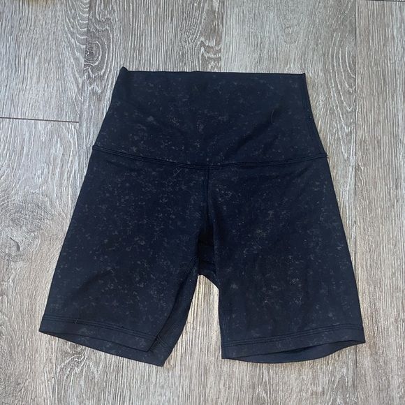 Lululemon Black Women's High-Waisted Shorts - Picture 2 of 7